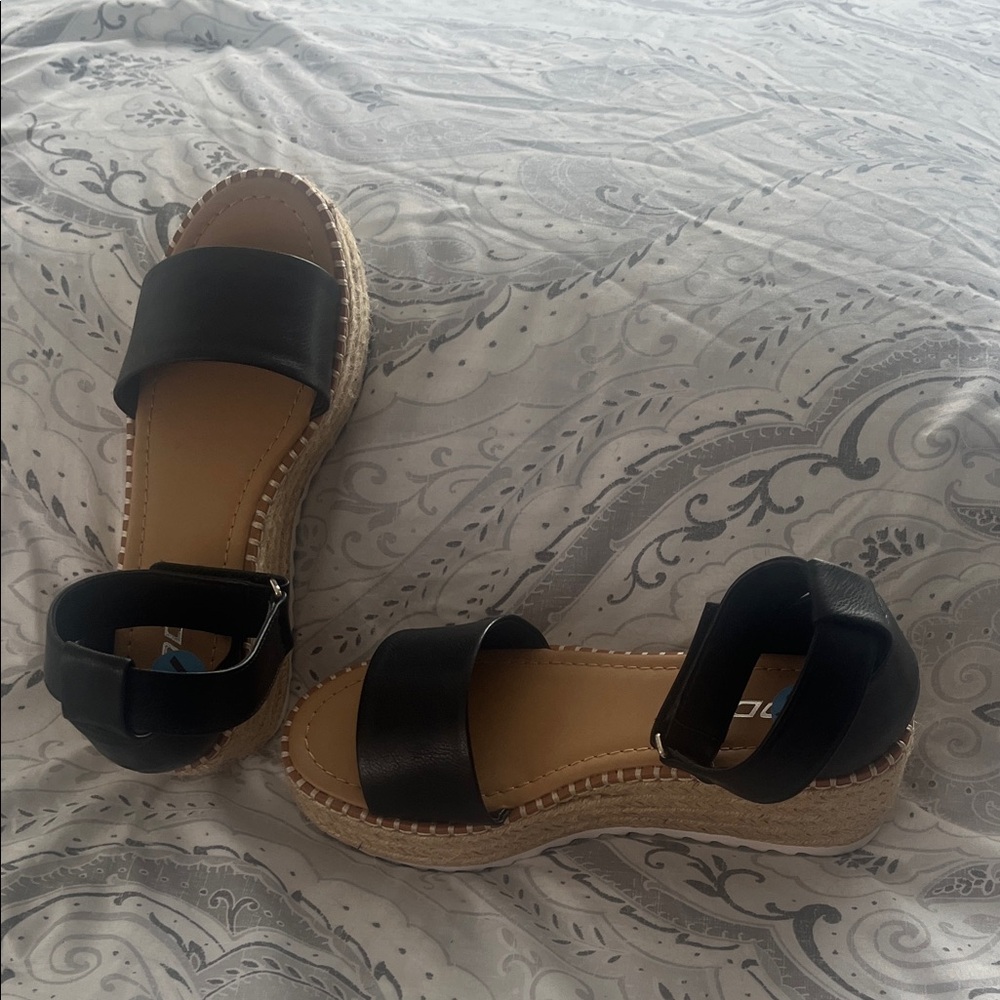 Soda Black Espadrille Sandals